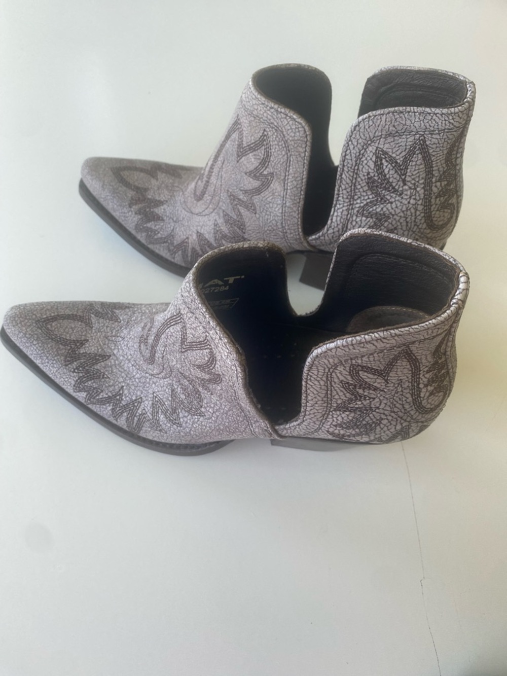 Ariat Dixon Crackle Distressed Ankle Boot Sz 9 $210 Last Markdown - Picture 3 of 8
